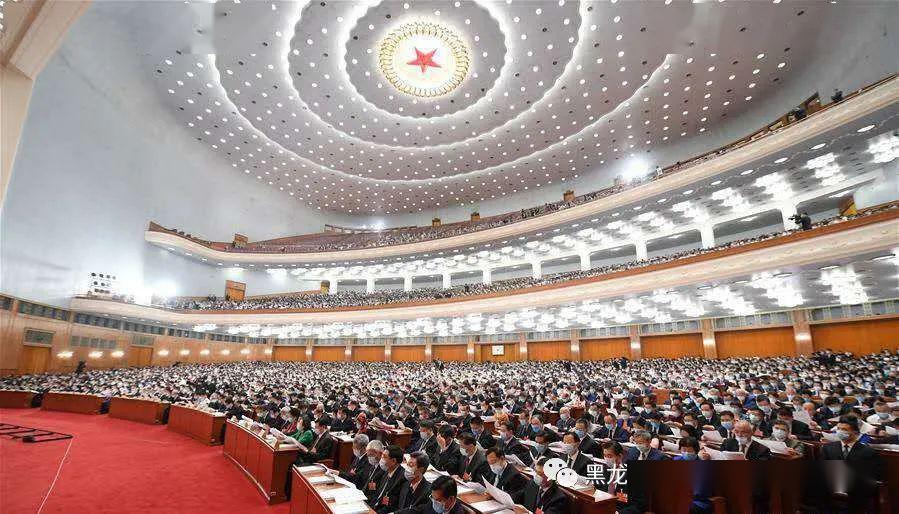 經(jīng)濟(jì)管理系組織學(xué)生觀看兩會(huì)開幕式 提升接待業(yè)務(wù)素養(yǎng)